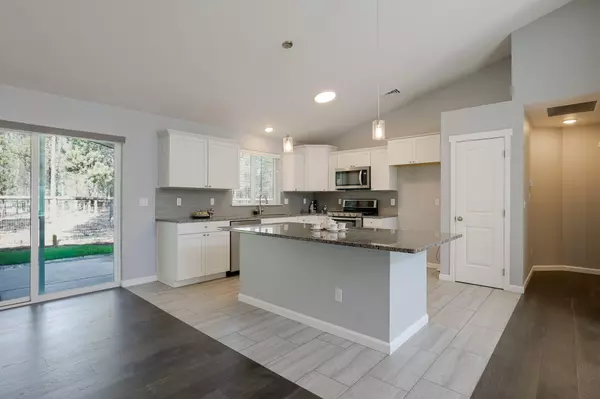 La Pine, OR 97739,16337 Lava DR