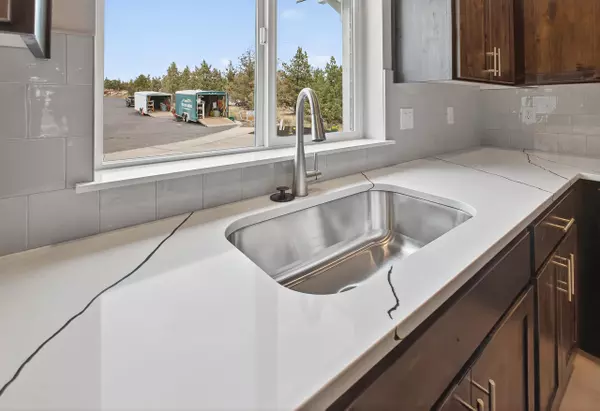 Redmond, OR 97756,4082 38th PL #Lot 41