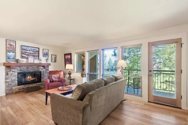 Bend, OR 97702,18575 Century DR ## 2135