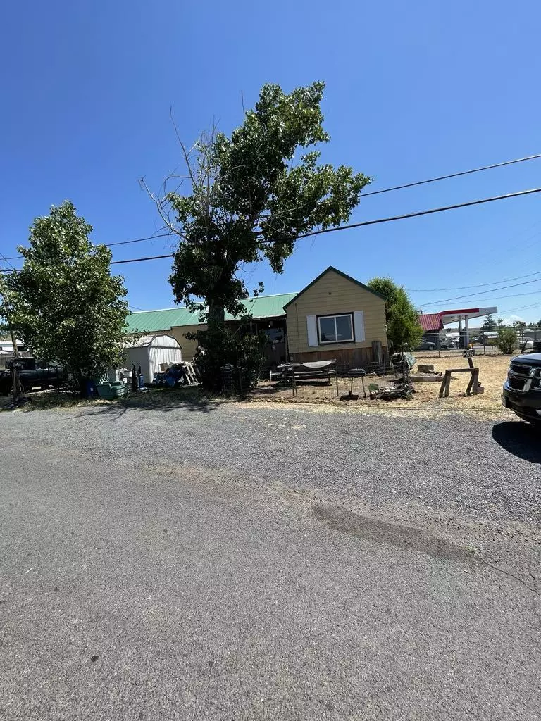 Klamath Falls, OR 97601,3535 Emerald ST