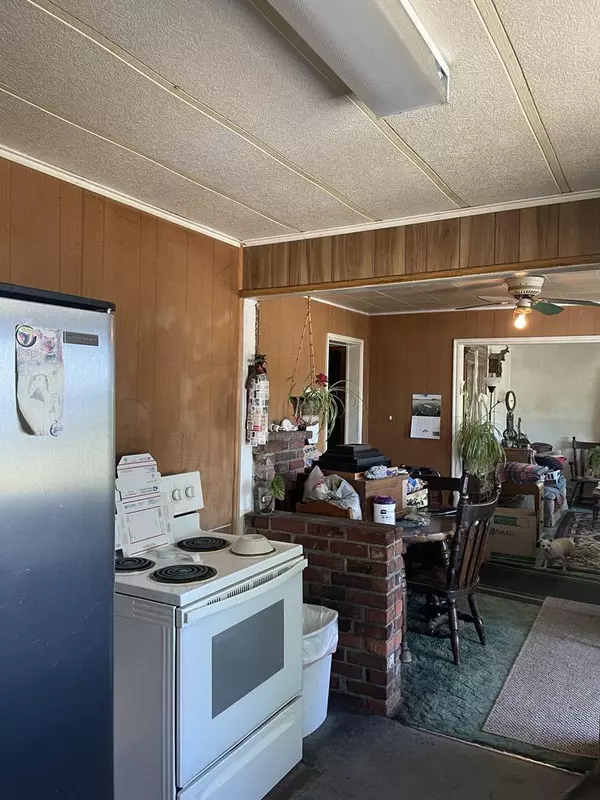 Klamath Falls, OR 97601,3535 Emerald ST