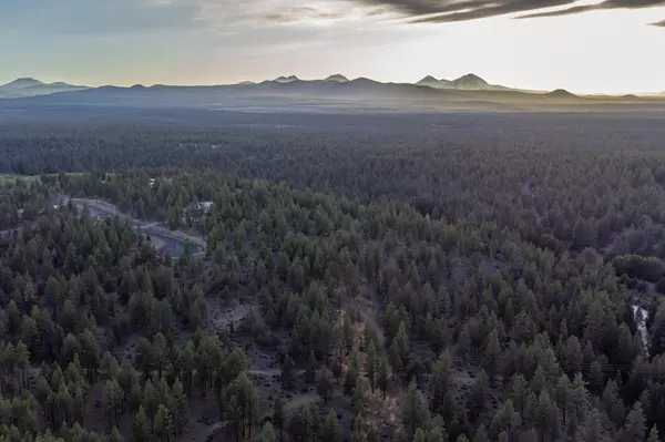 Bend, OR 97703,62987 Levins LN