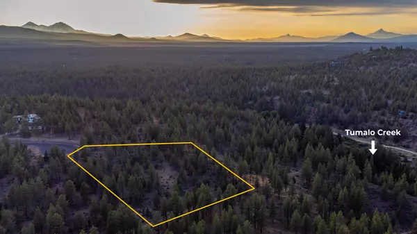 62987 Levins LN, Bend, OR 97703