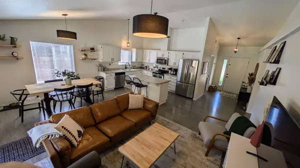 Grants Pass, OR 97526,1930 Donovan CT