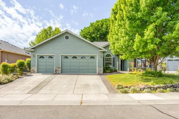 Central Point, OR 97502,673 Mountain AVE