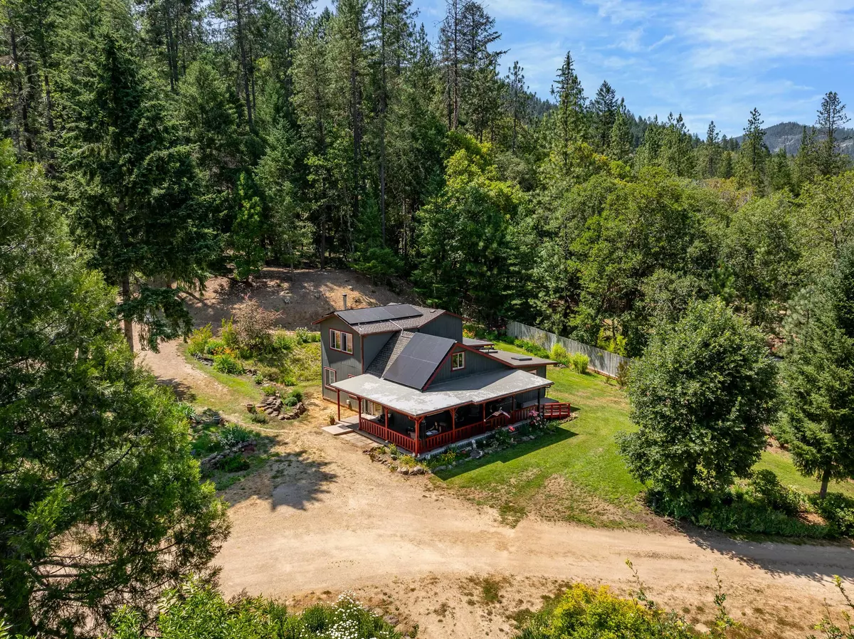 Rogue River, OR 97537,1905 Evans Creek RD