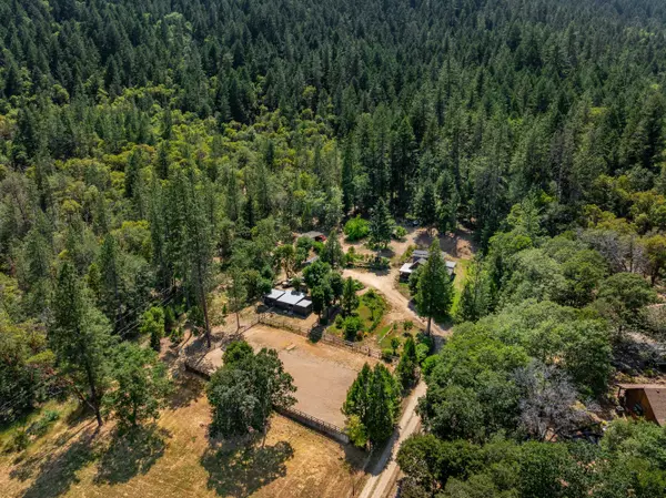 Rogue River, OR 97537,1905 Evans Creek RD