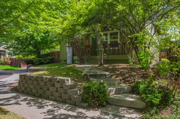 Bend, OR 97701,62713 Larkview RD