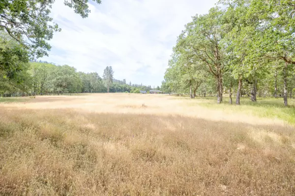 Grants Pass, OR 97526,Livingston WAY