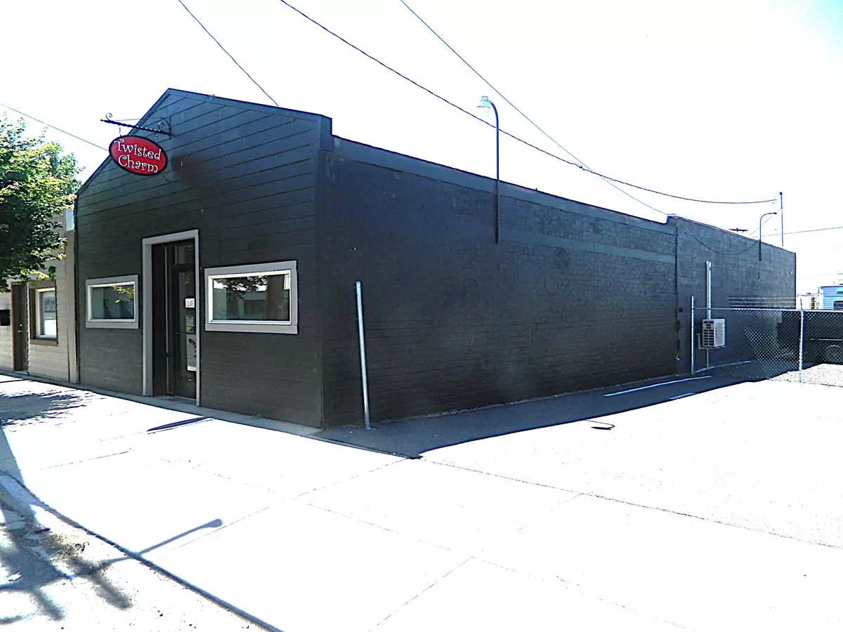 Klamath Falls, OR 97601,162 Main ST