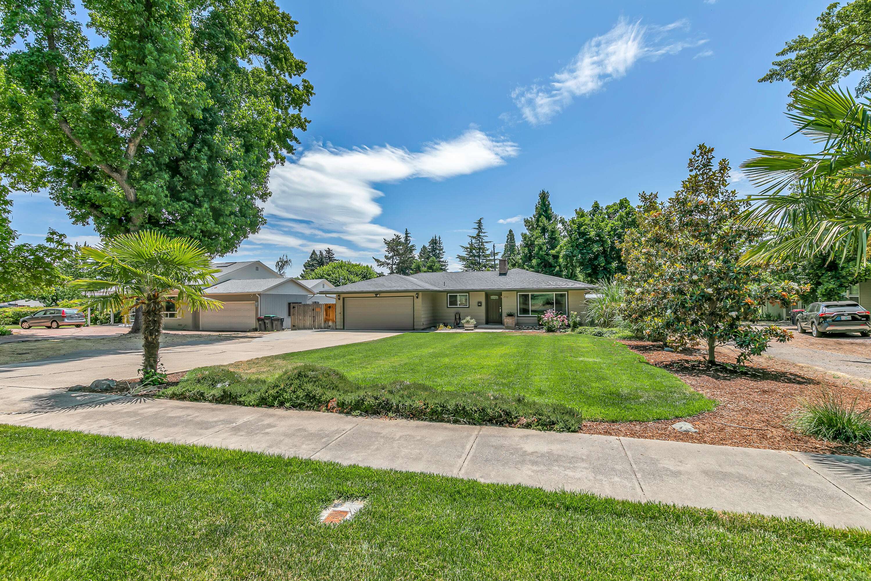 2532 Country Club DR, Medford, OR 97504