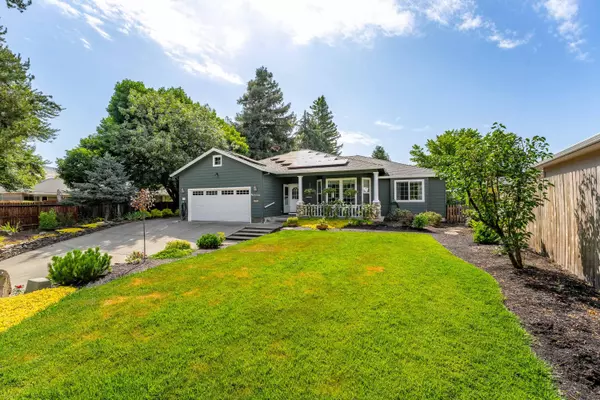 2556 Waters Edge WAY, Medford, OR 97504