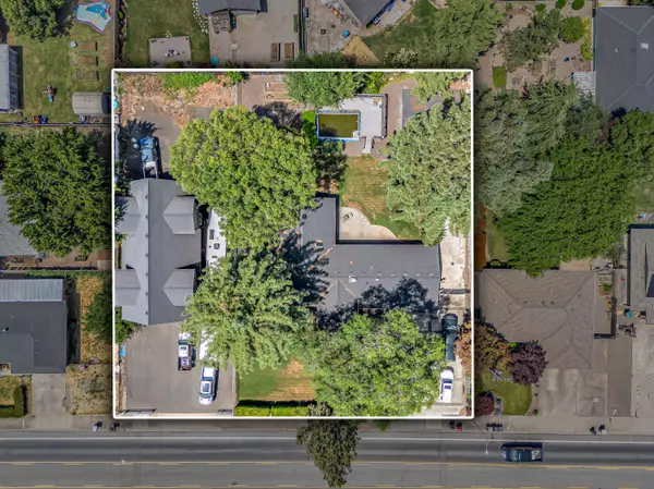 Medford, OR 97504,2631 Delta Waters RD