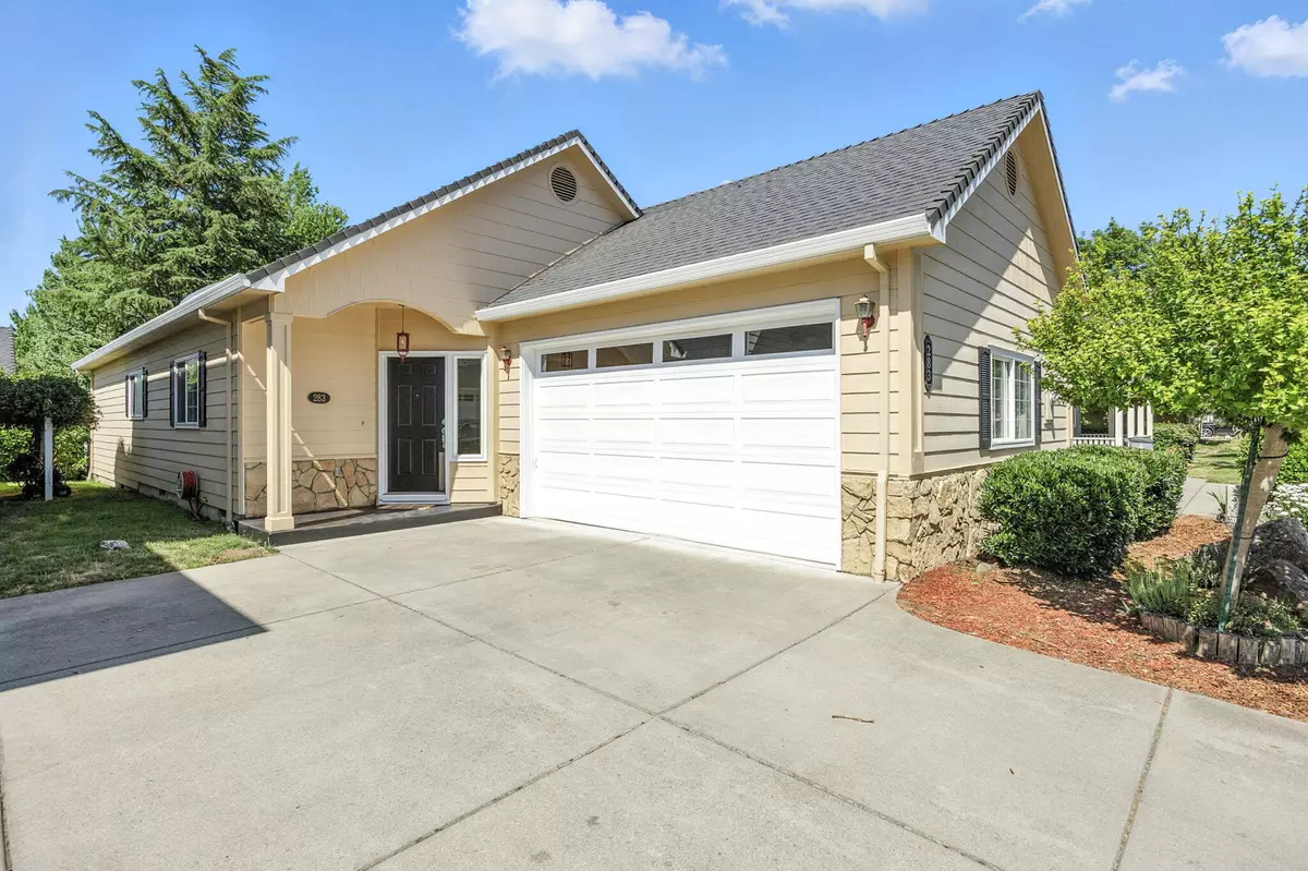 Ashland, OR 97520,283 Meadow DR
