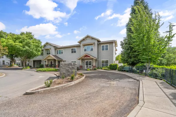 Ashland, OR 97520,905 Skylark PL
