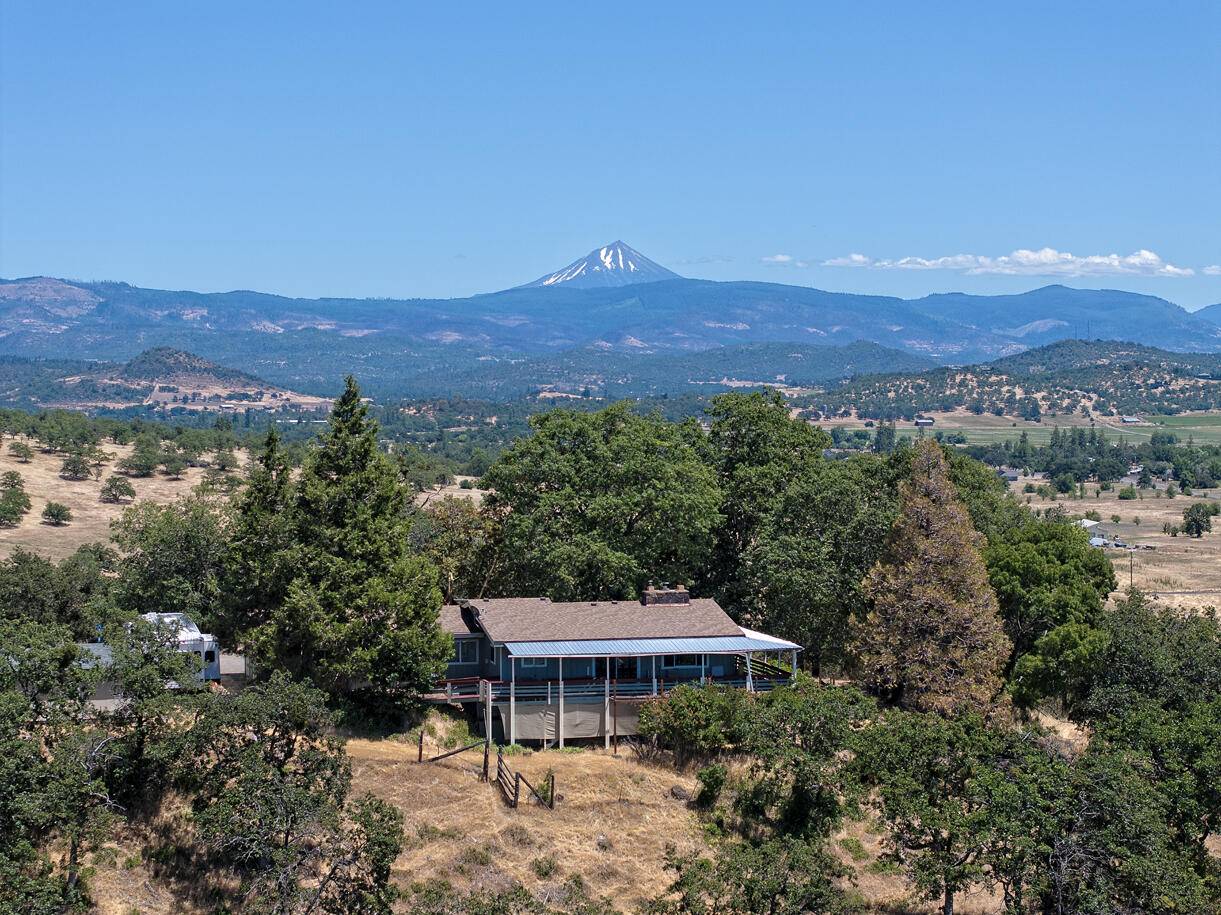 1015 Palima DR, Eagle Point, OR 97524