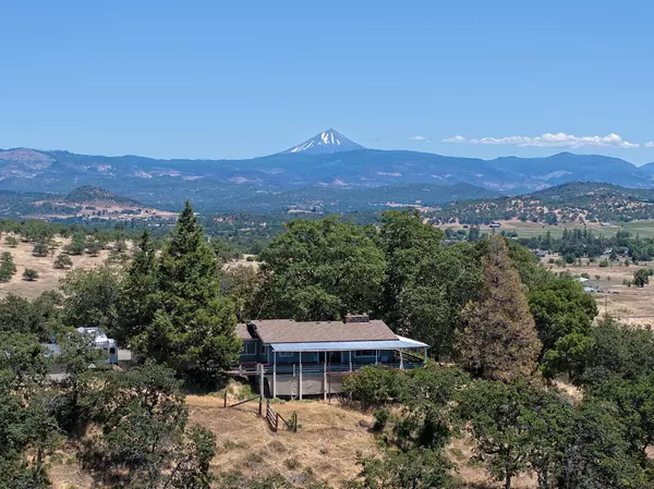 1015 Palima DR, Eagle Point, OR 97524