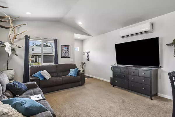 La Pine, OR 97739,16436 Bassett DR