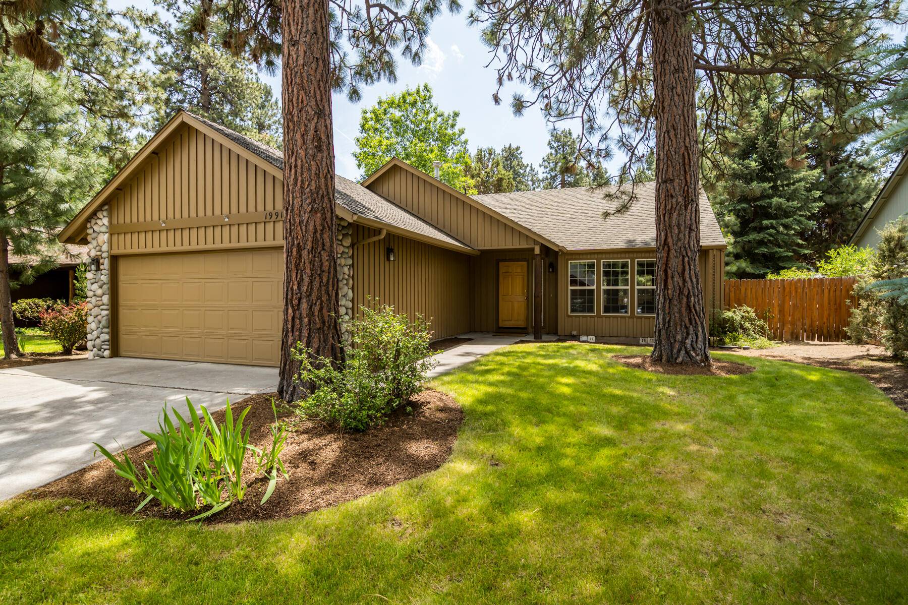 19917 Antler Point DR, Bend, OR 97702