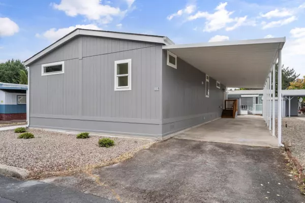 115 Orangewood DR, Grants Pass, OR 97526