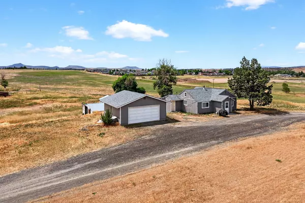 Madras, OR 97741,825 Loucks RD