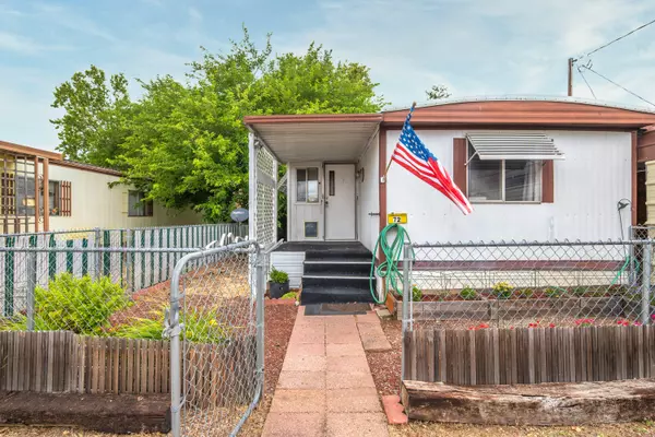 Grants Pass, OR 97527,1241 Dowell RD #72