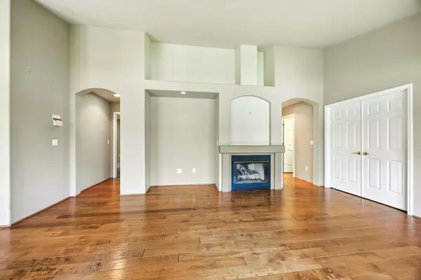 Medford, OR 97504,617 Cherrywood DR