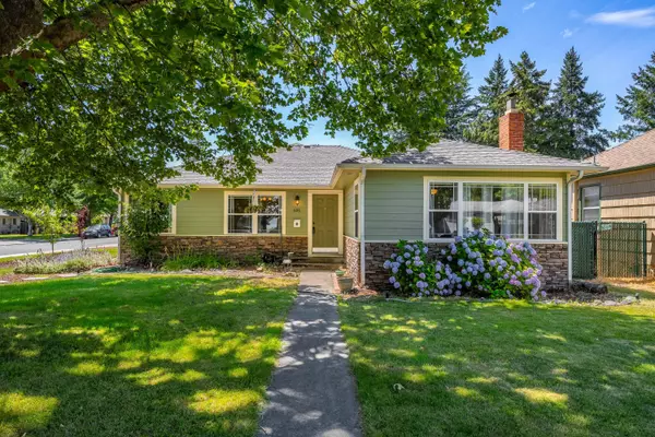 Grants Pass, OR 97526,606 Dean DR