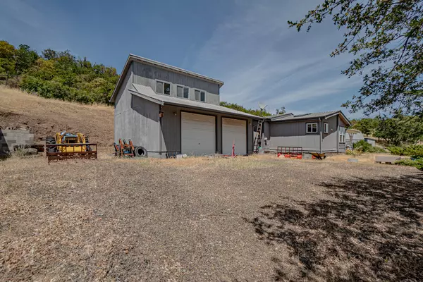 Eagle Point, OR 97524,1374 Linn RD