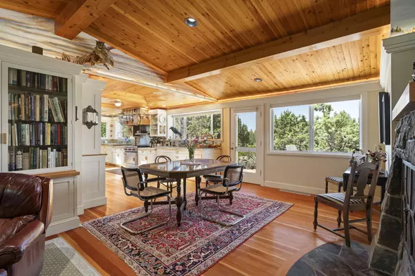 Bend, OR 97702,23080 Chisholm TRL