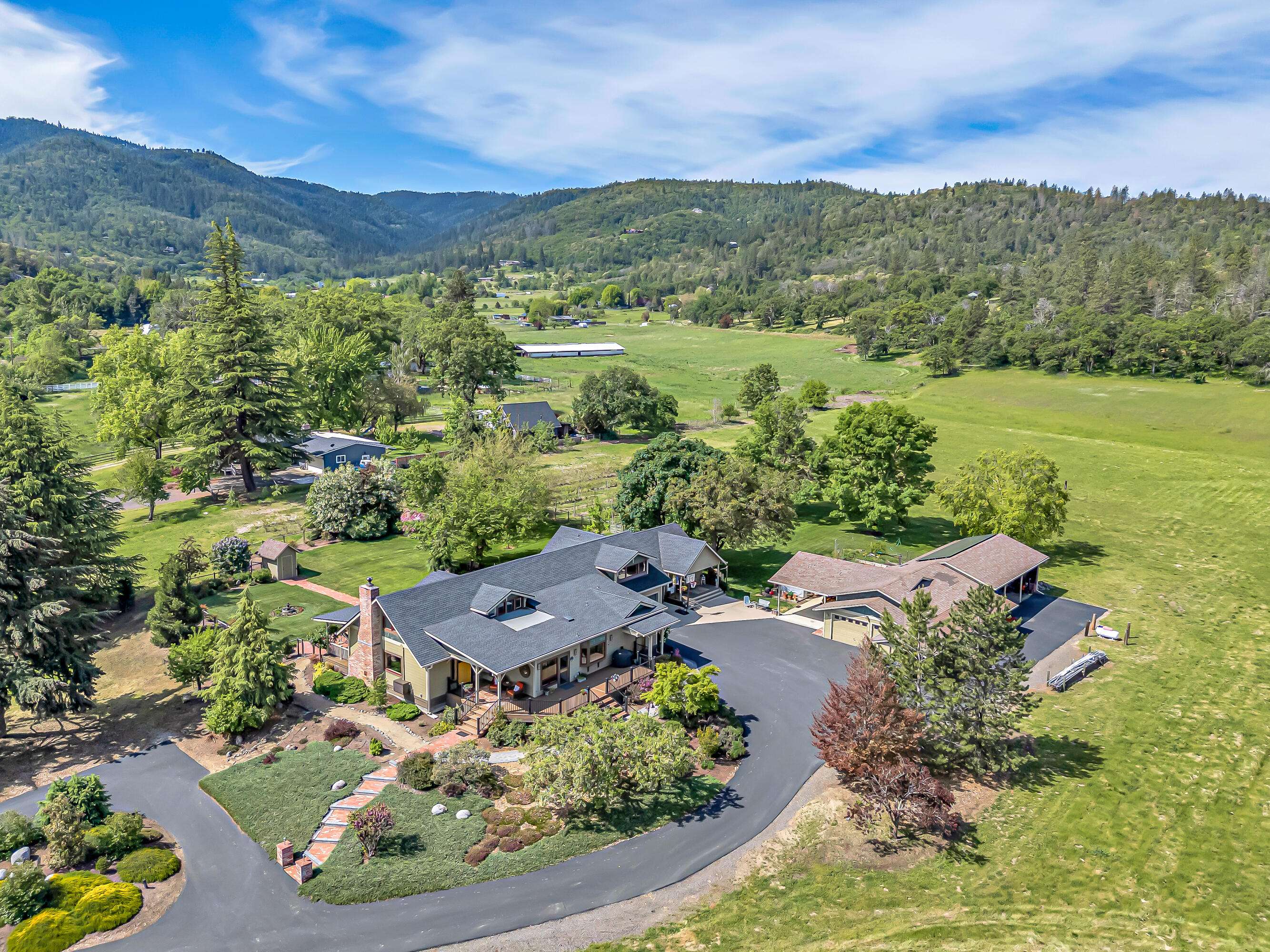3846 Griffin Creek RD, Medford, OR 97501