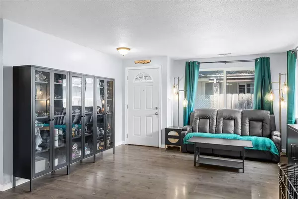 Gold Hill, OR 97525,925 6th AVE