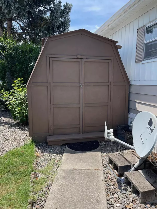 Grants Pass, OR 97526,260 Lakeview DR