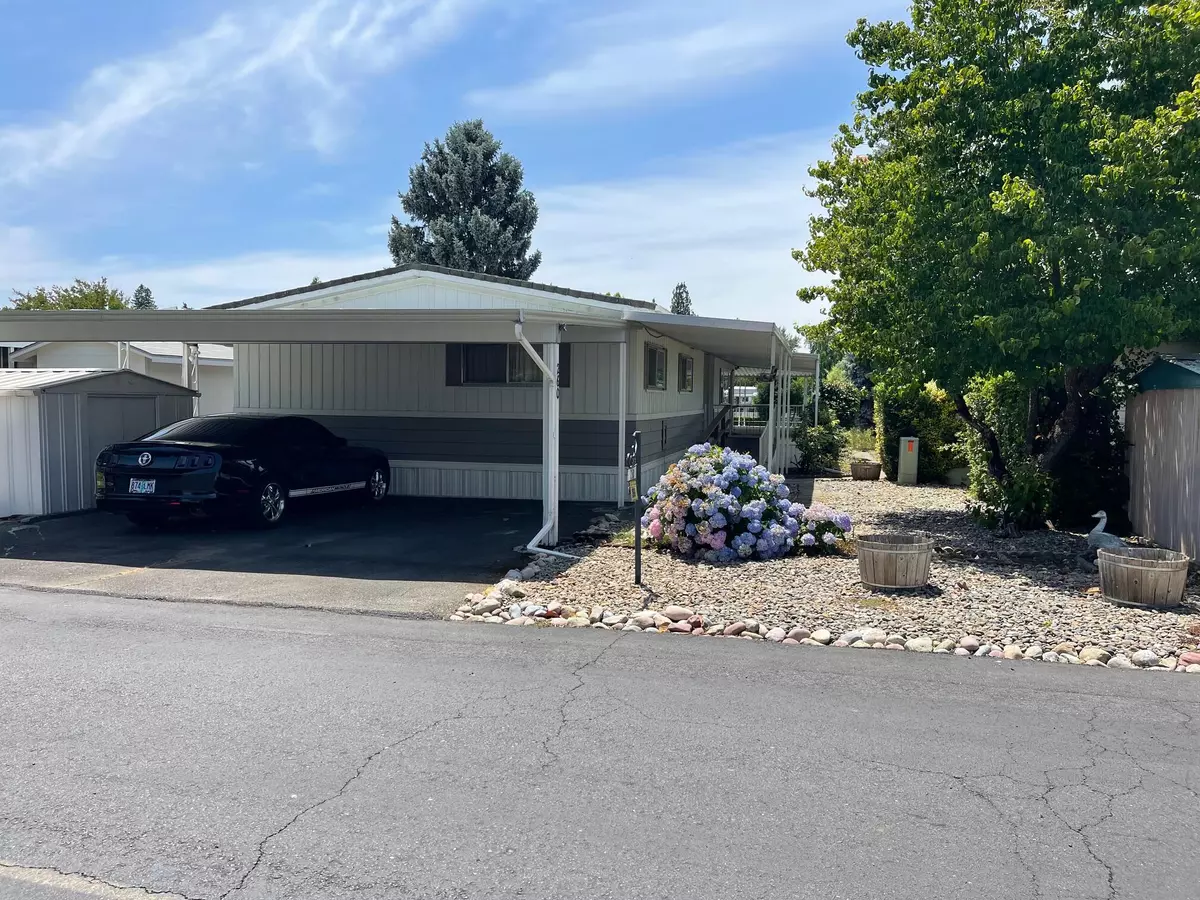 Grants Pass, OR 97526,260 Lakeview DR