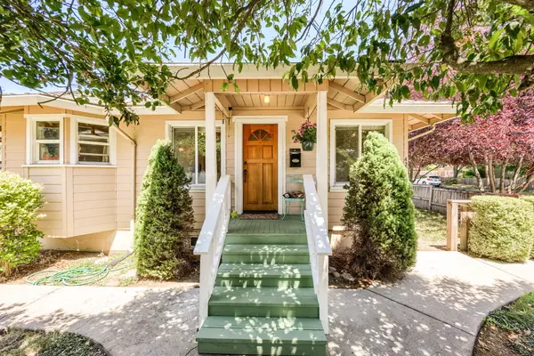 422 M ST, Grants Pass, OR 97526