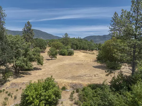Grants Pass, OR 97526,5478 Monument DR