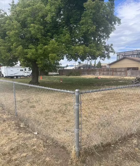 Prineville, OR 97754,391 1st ST