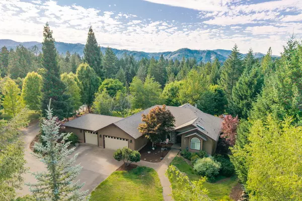 Grants Pass, OR 97527,327 Whitestone DR