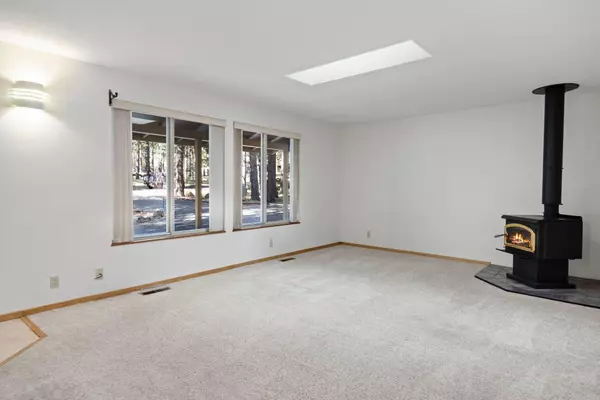 Sisters, OR 97759,14570 Mountain View LOOP