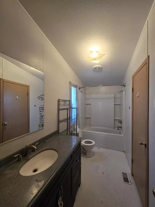 Klamath Falls, OR 97603,1340 Madison ST #UNIT 4