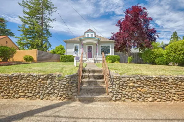 Grants Pass, OR 97526,310 Manzanita AVE