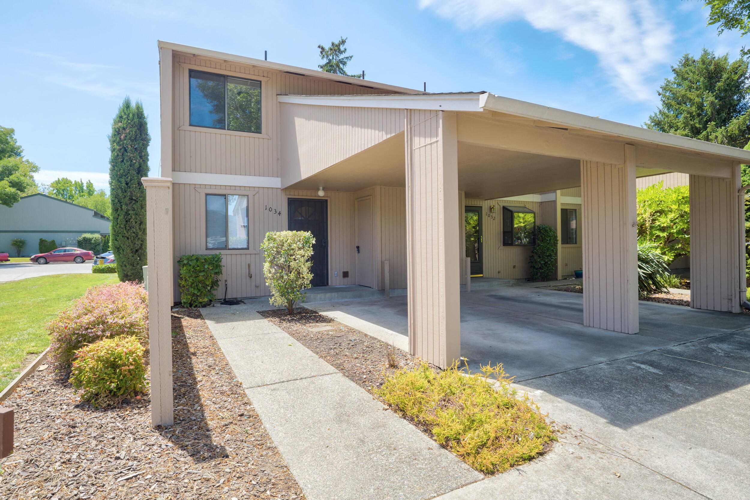 1034 Camelot DR, Grants Pass, OR 97526