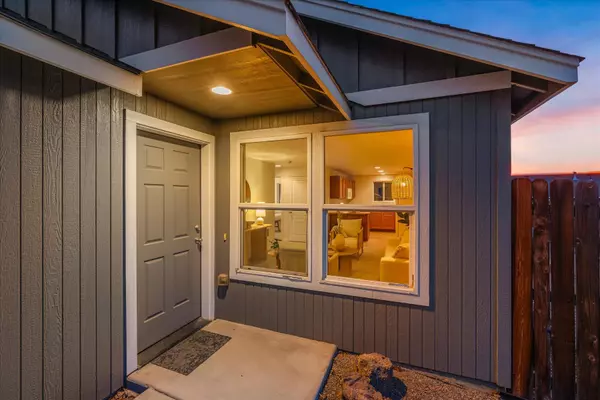 Redmond, OR 97756,2527 5th ST