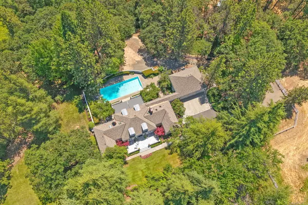 Ashland, OR 97520,357 Reiten DR