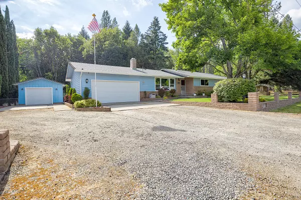Grants Pass, OR 97527,364 Genverna Glen