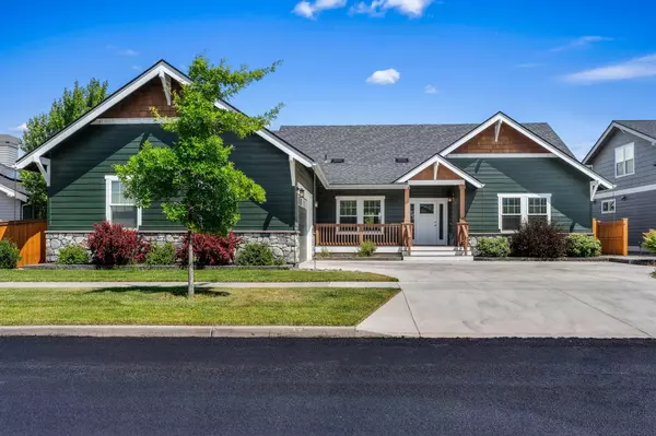 Redmond, OR 97756,878 13th ST