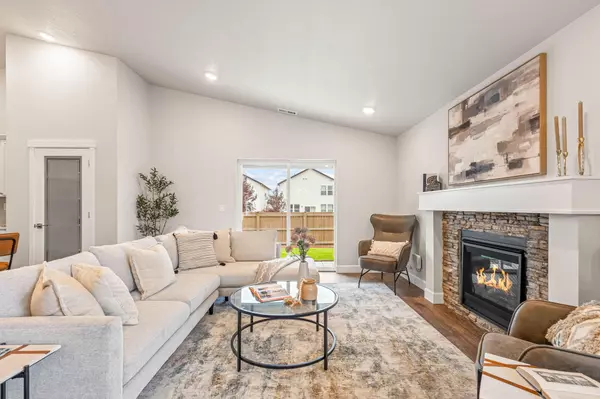 Redmond, OR 97756,1190 Varnish LN #35