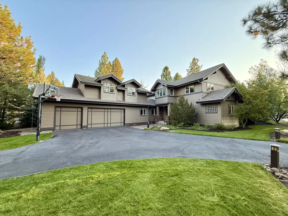 Bend, OR 97702,19357 Golden Lake CT