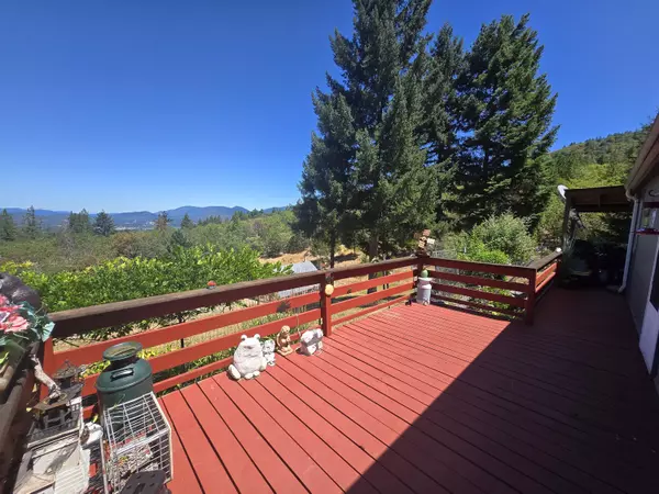 Grants Pass, OR 97527,3343 Board Shanty RD