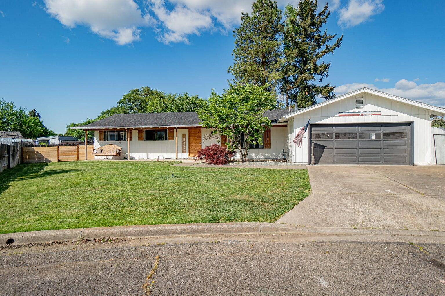 Central Point, OR 97502,50 Kathryn CT